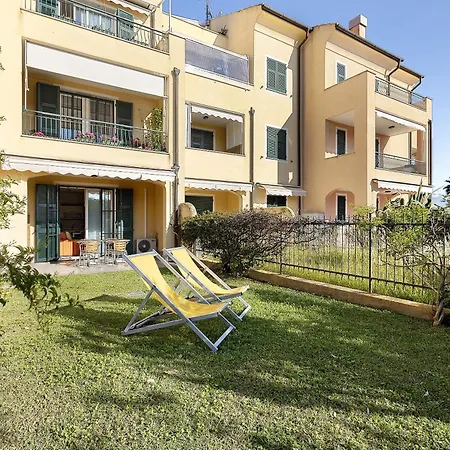 La Casa Di Freddy - *